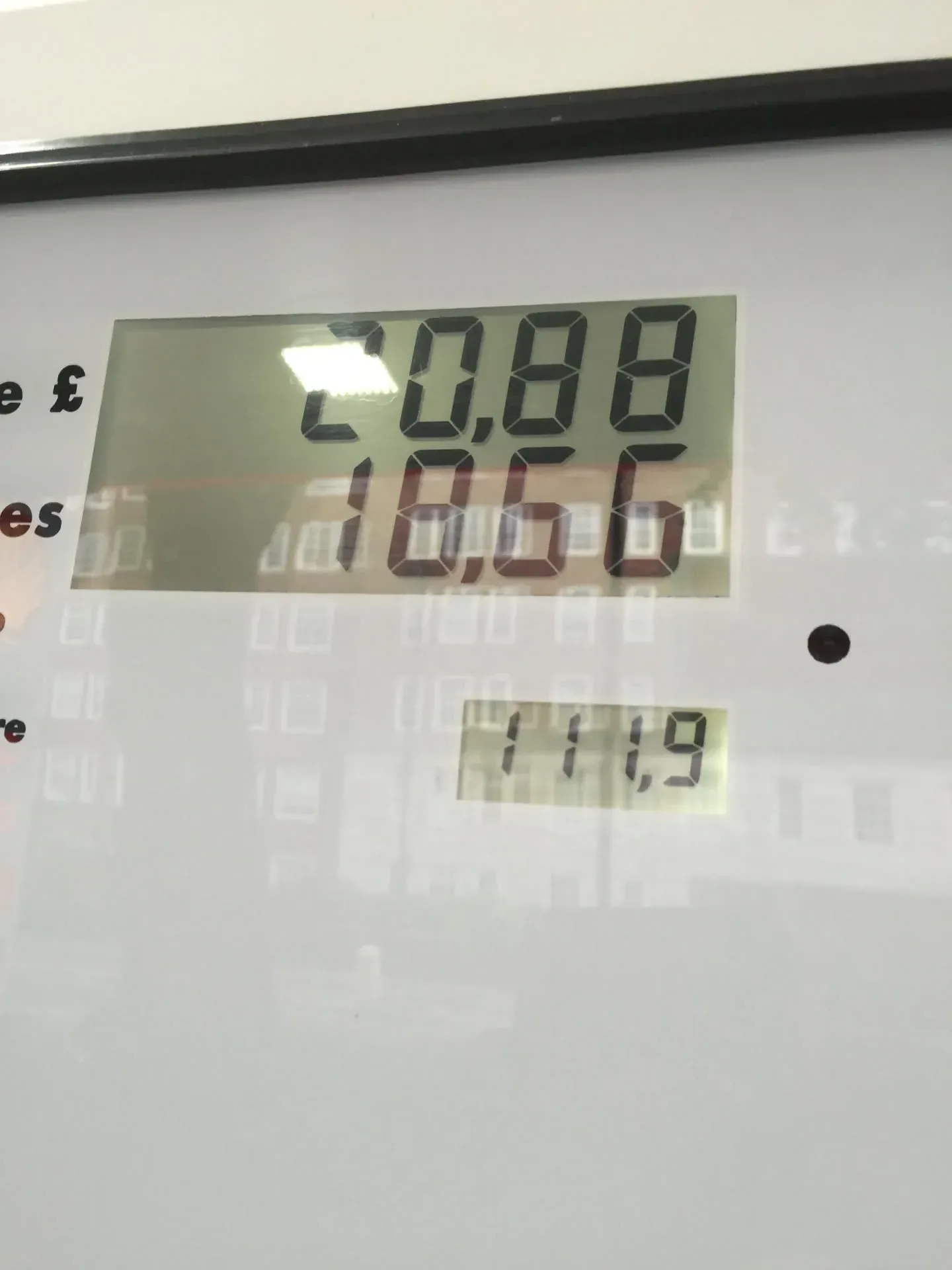 Digital display showing £20.99 price at Pimlico