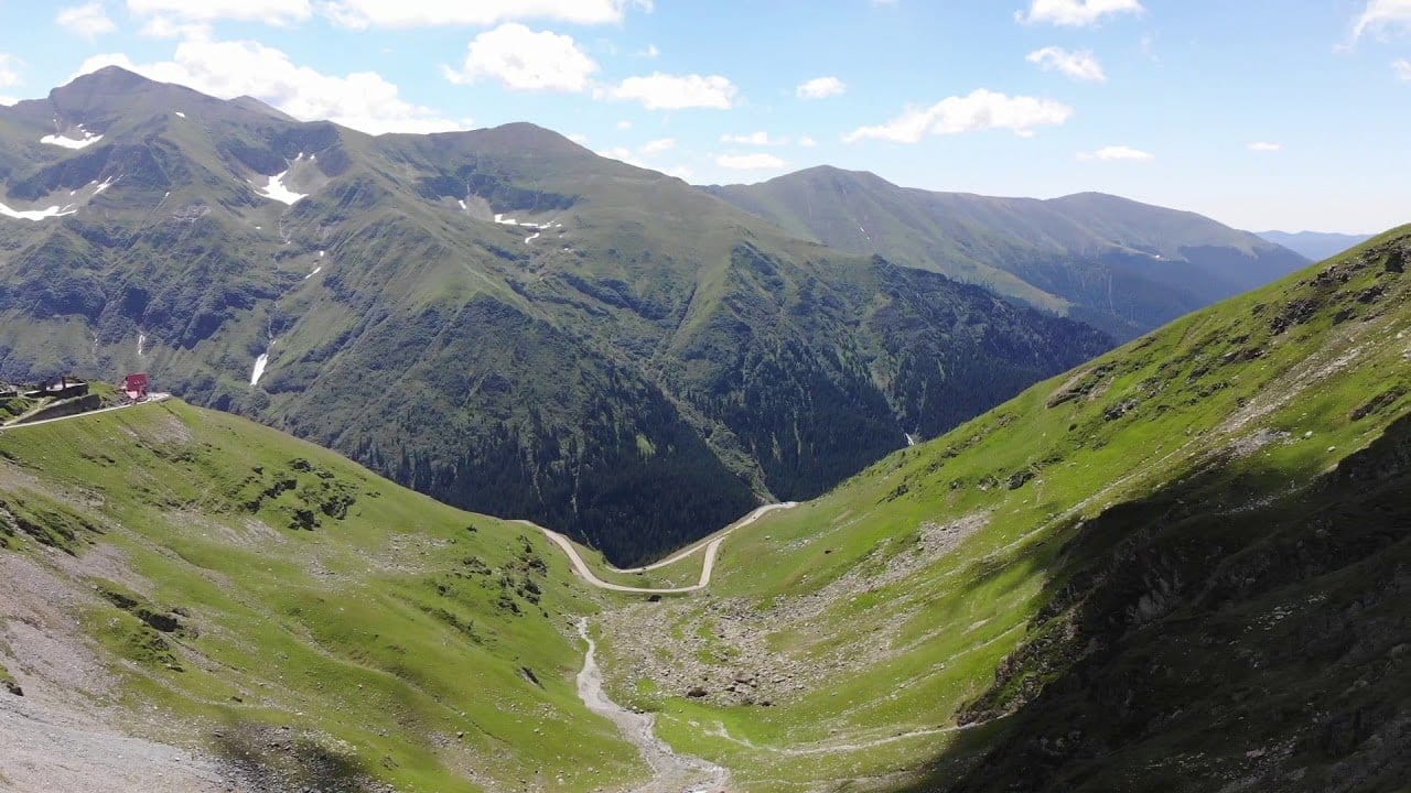Babooshka at the Transfagarasan