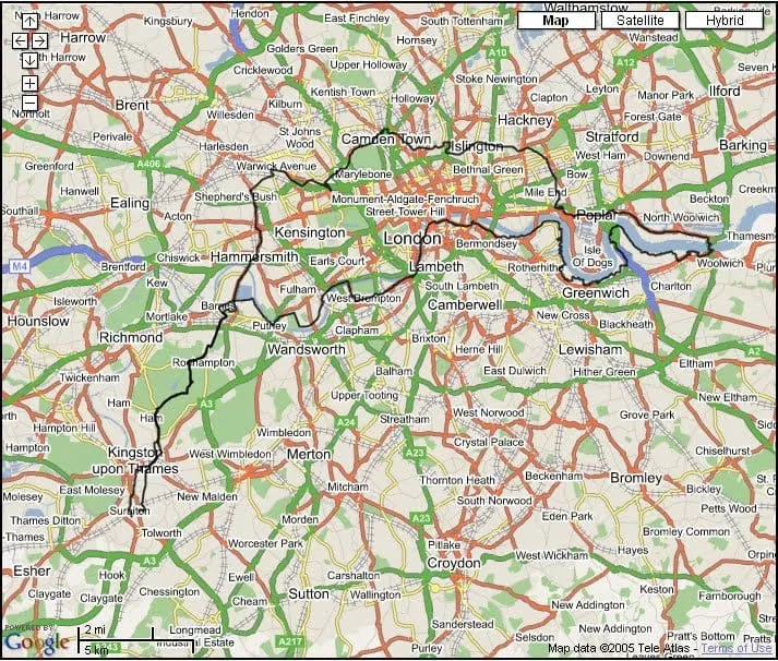 Map of London and surrounding areas showing Thames and major neighborhoods
