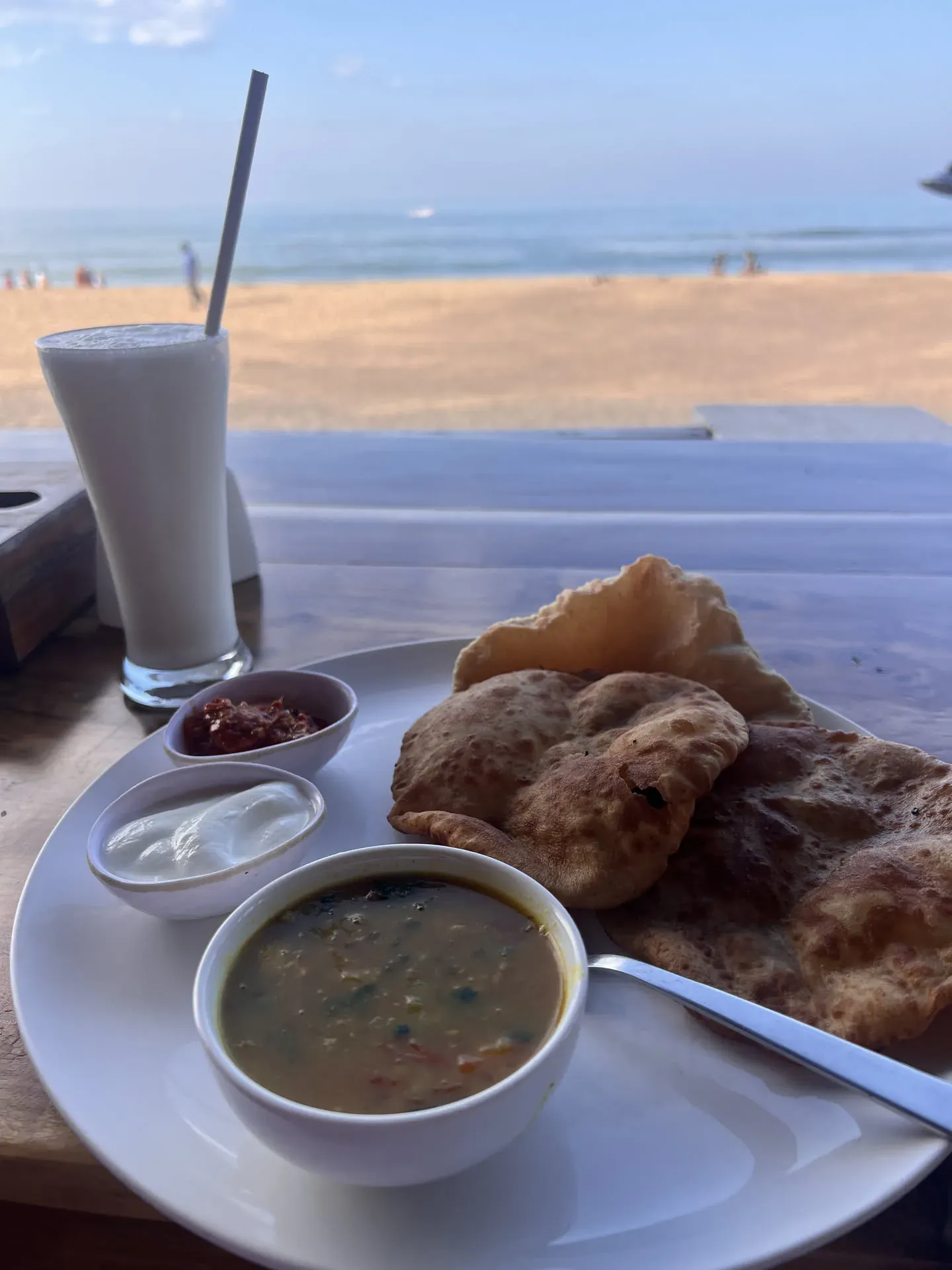 Beach lunch at Agonda with bread and curry