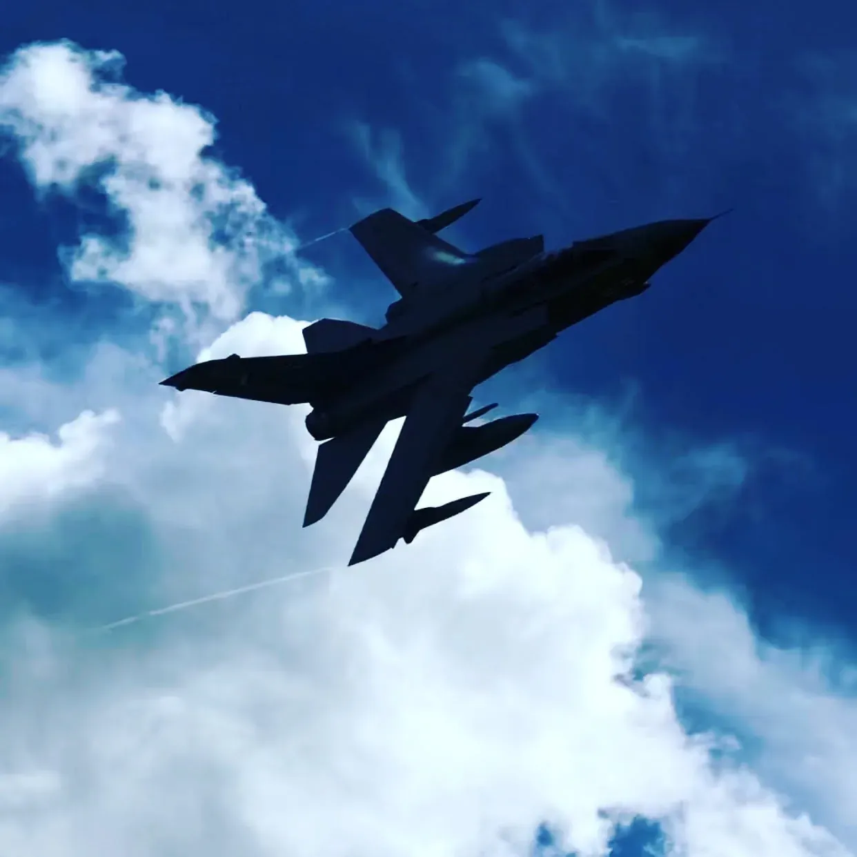Tornado GR4 banking through the Mach Loop in Wales
