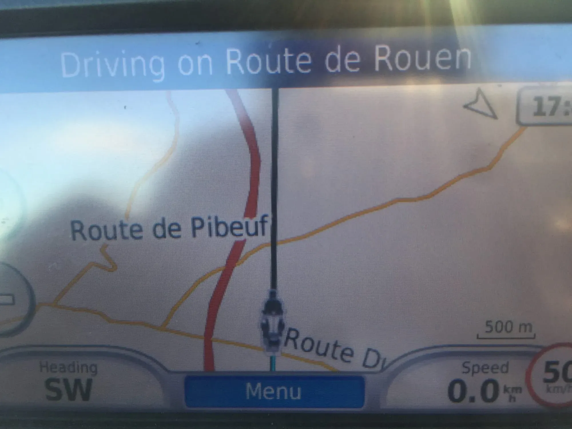 GPS navigation display on Route de Rouen, Vert-Galant