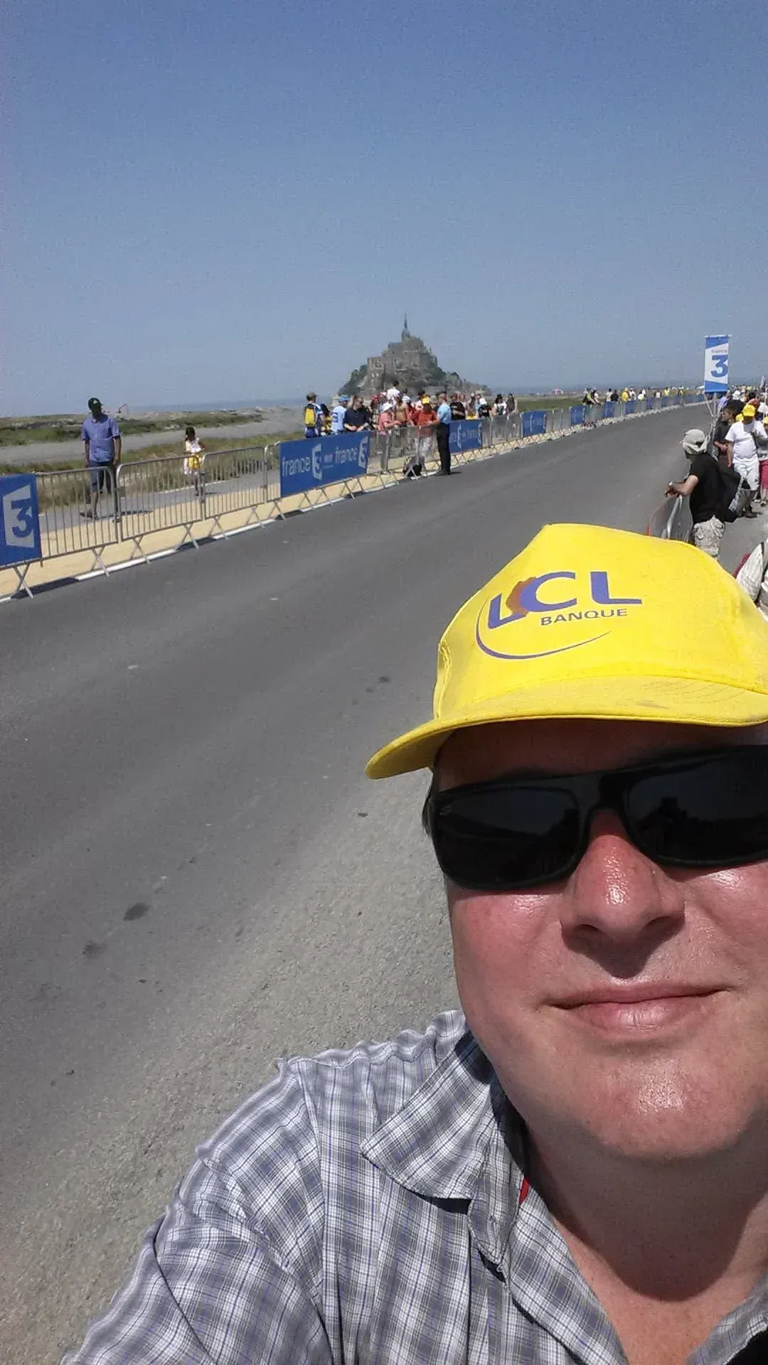Tour de France spectator at Mont-Saint-Michel stage