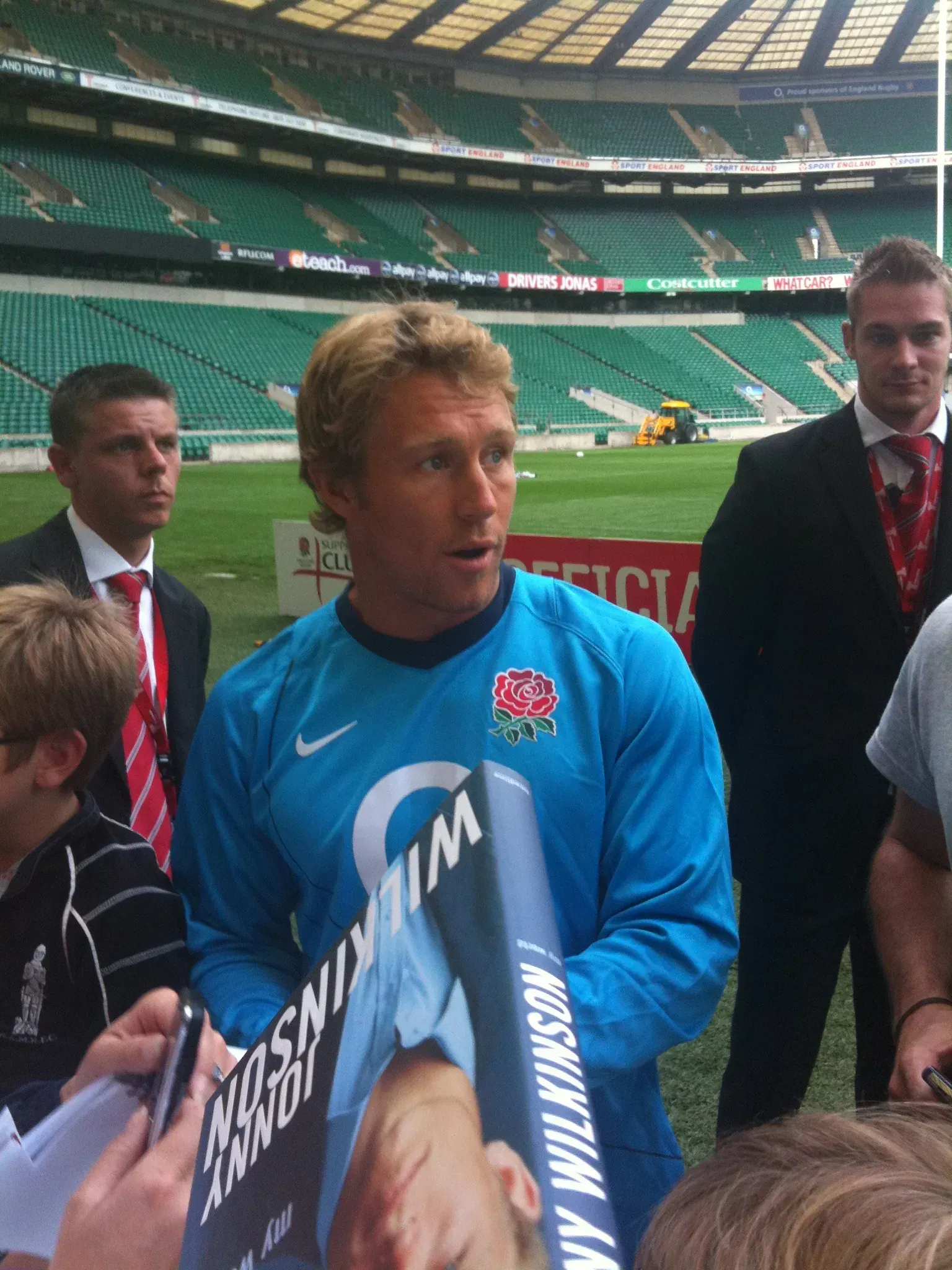 Jonny Wilkinson 2009 08 12 3 Whitton twickenham england training
