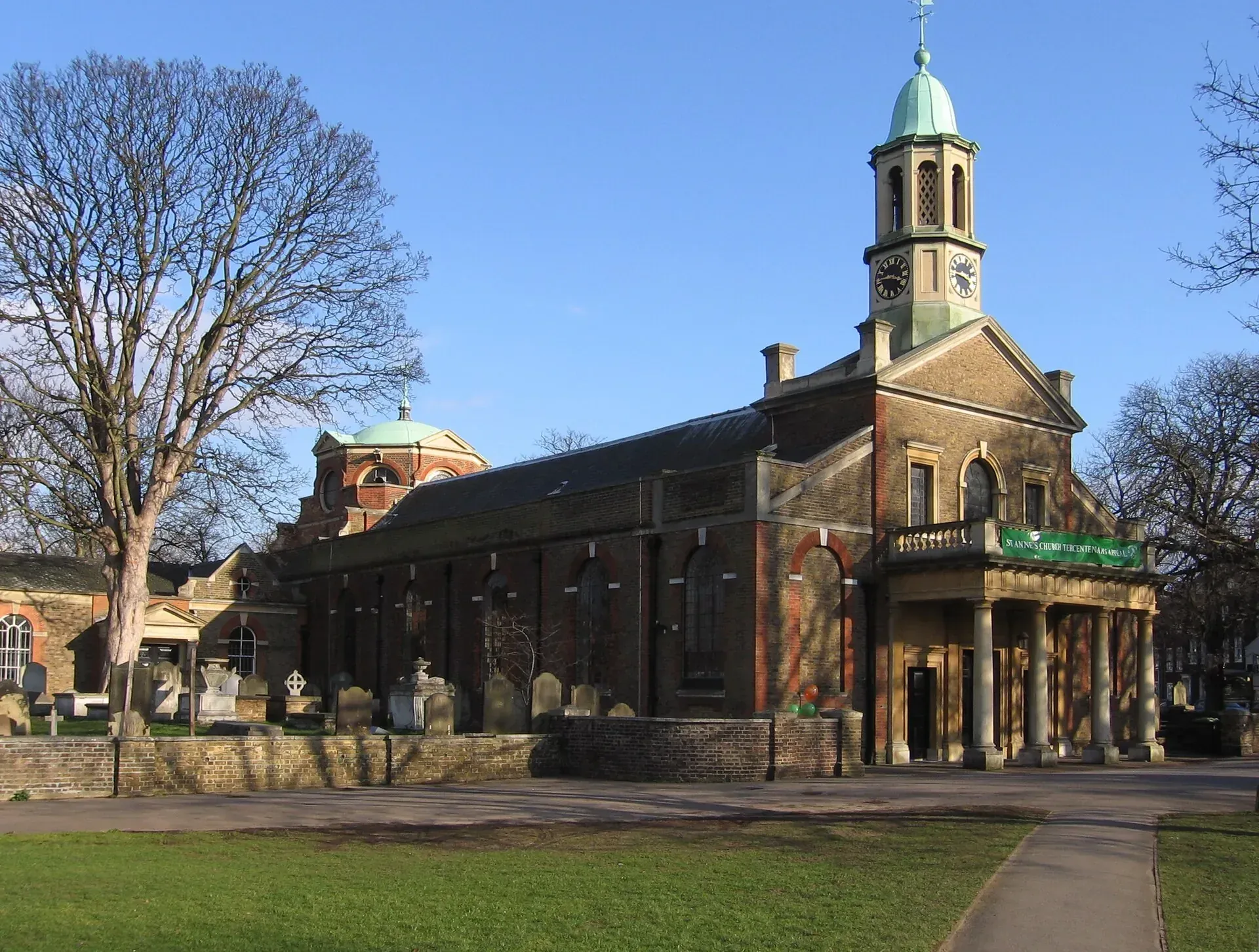 St Anne's church - Kew